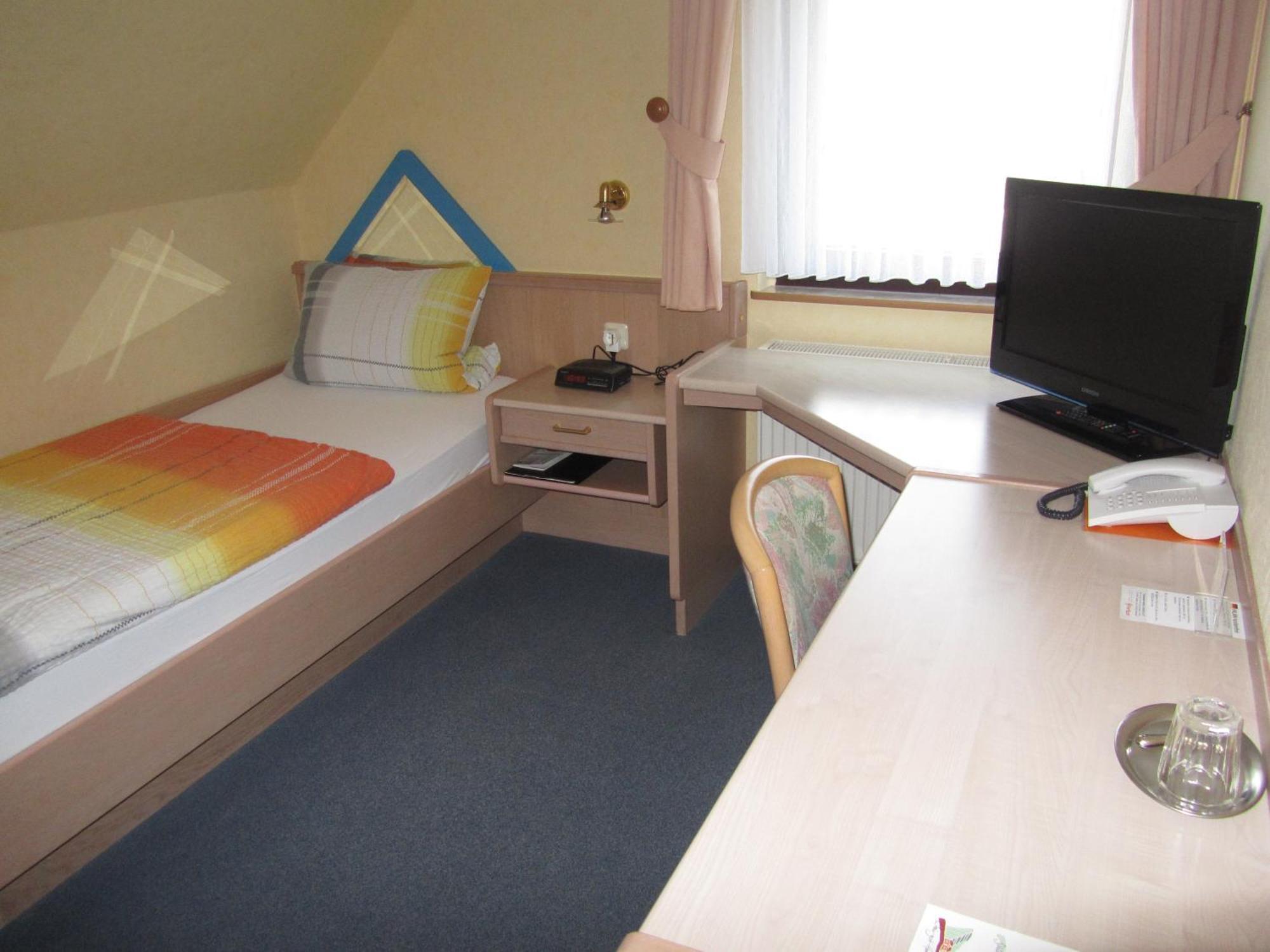 Hotel Zur Burg Nuerburg 客房 照片