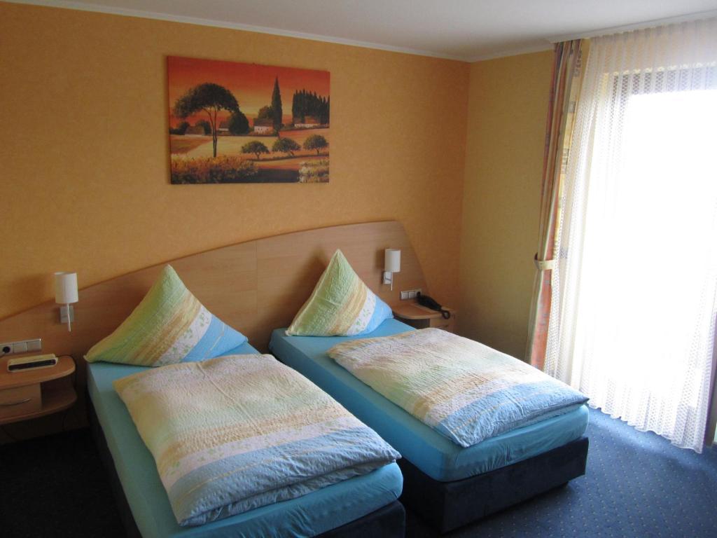 Hotel Zur Burg Nuerburg 客房 照片