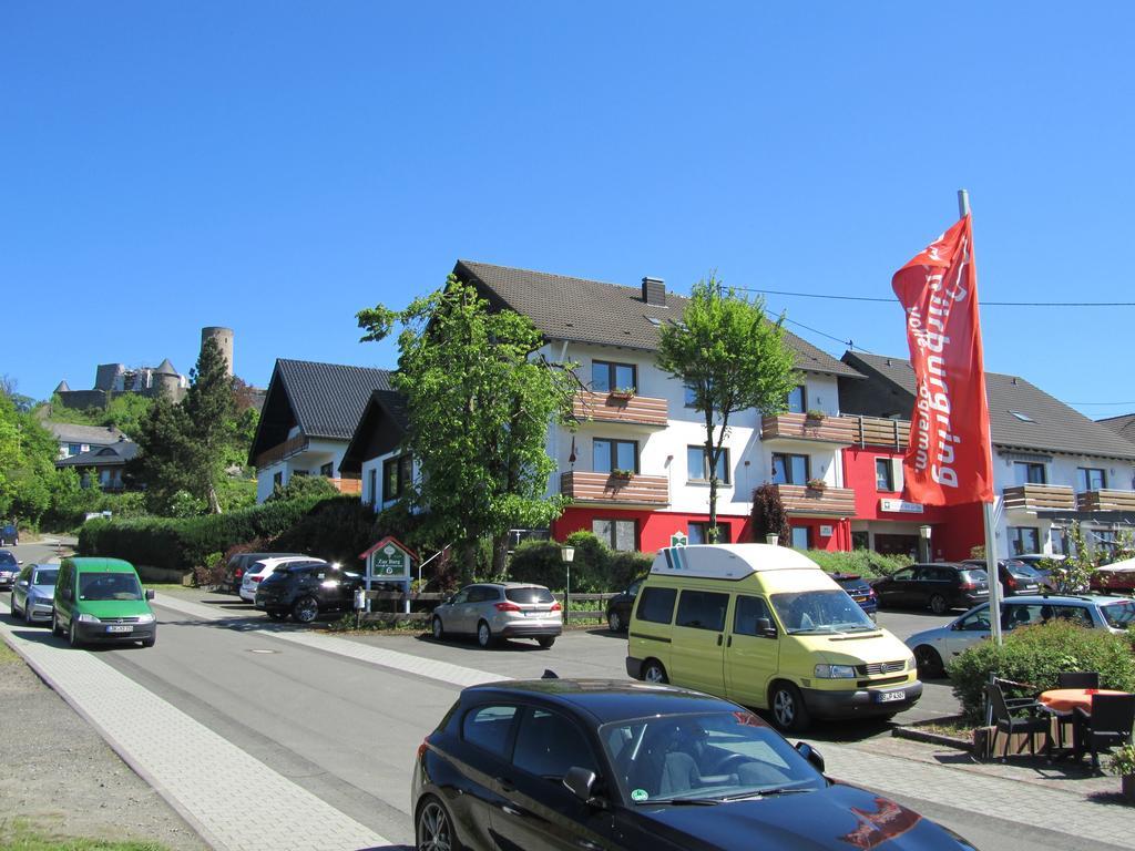 Hotel Zur Burg Nuerburg 外观 照片